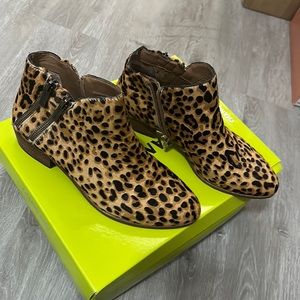 Leopard print ankle boots